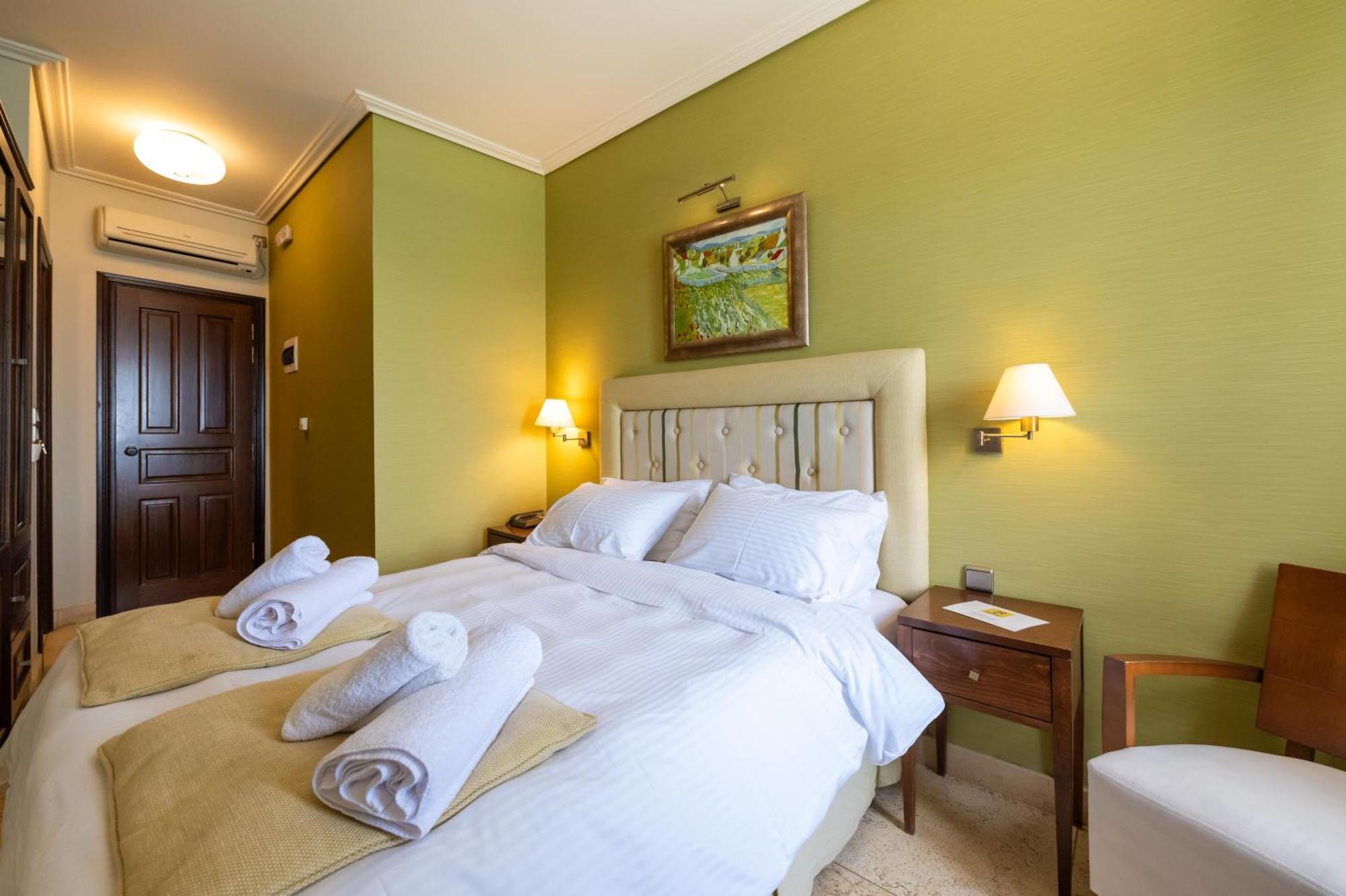 La Boheme Hotel 기티오 외부 사진